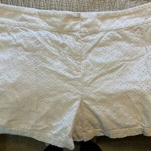 Vineyard Vines White Eyelet Patterned Shorts